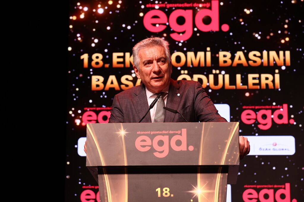 Ekonomi basınının en prestijli ödülleri AKM’de sahiplerini buldu 4 WhatsApp Image 2026 06 06 at 12.59.44