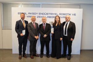 İTÜ’de bir ilk: İnsansı robotlar ve yapay zekâ aynı laboratuvarda buluştu 4 WhatsApp Image 2026 06 18 at 15.42.39 1