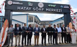 Hatay’da gençler dalgalarla yeniden buluşuyor