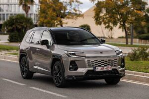 Otomotivdeki büyümeye vergi çelmesi 4 Yeni Toyota RAV4 5
