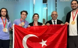 Çin’de Türk bayrağını gururla dalgalandırdılar