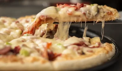 Pizza Hut 2.7 milyar dolara satıldı