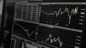 Dünya Bankası küresel büyüme tahminini düşürdü