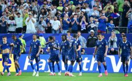 Fırtınanın gölgesinde Mbappe şov: Fransa son 32 turunda