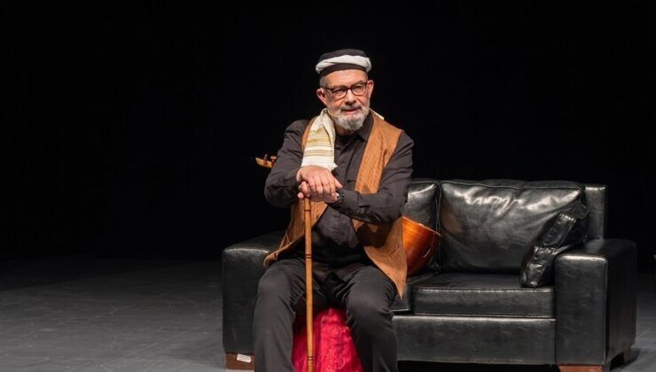 İbrahim Sadri 40 yıllık sanat yolculuğunu sahneye taşıdı
