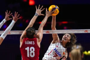 Filenin Sultanları, Çin’i set vermeden geçerek finale yükseldi