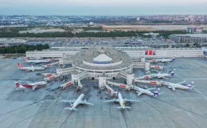 İstanbul’un iki havalimanından 6 ayda rekor yolcu