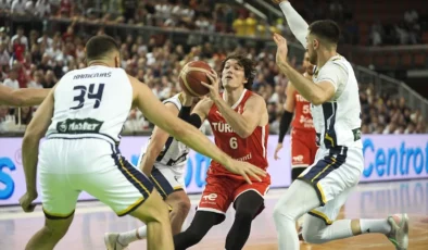 12 Dev Adam’dan 5’te 5, liderlik garanti