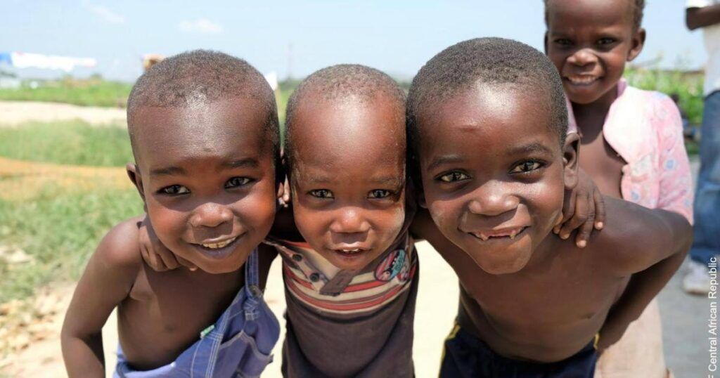 Afrika nüfusunun yaklaşık yarısını çocuklar oluşturuyor 3 1157601 1492814114