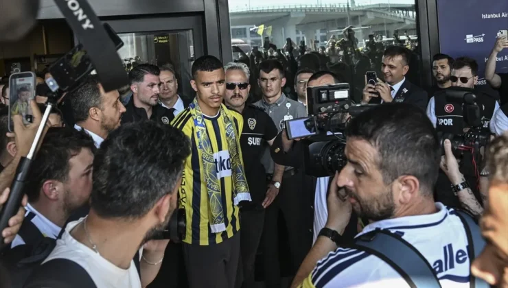 Fenerbahçe’nin yeni yıldızı Mason Greenwood İstanbul’da