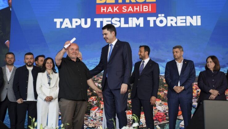 Beykoz’da 1071 hak sahibine tapuları teslim edildi