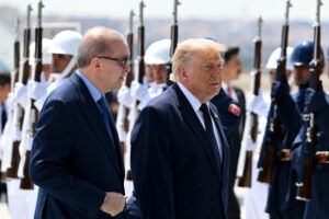 Trump’tan NATO dönüşü Türkiye övgüsü 4 AA 41903668