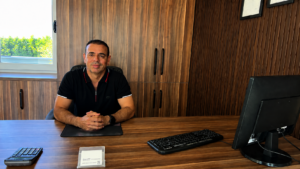 Ercan Havalimanı yolcu trafiğiyle ekonomiyi uçuruyor 3 Mehmet Nat 2