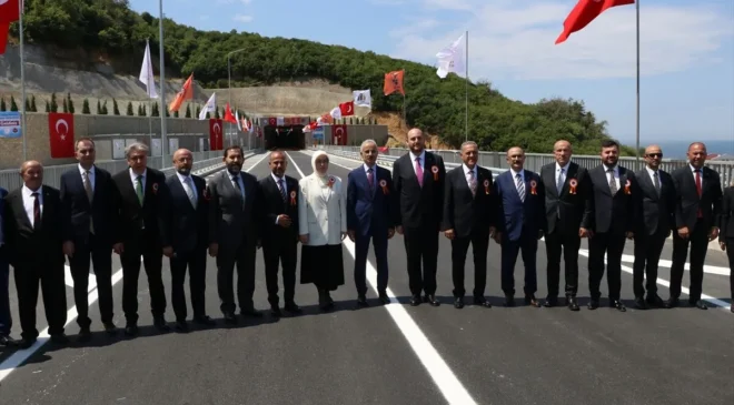 Yalova-Armutlu Yolu hizmete açıldı, seyahat süresi yarıya indi