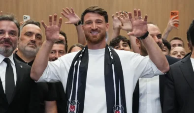 Beşiktaş’ın prensipte anlaştığı deneyimli milli futbolcu Salih Özcan İstanbul’a geldi