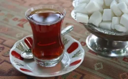 Milli içecekte zam yağmuru sürüyor: Kuru çay fiyatlarına bir darbe daha