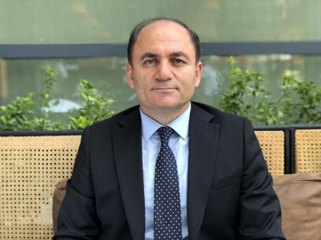 ekonomi yonetiminde uyum ve guclu iletisim gu 14619668 amp