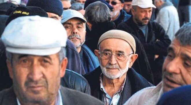 Emekli maaş farklarının yatacağı tarihler netleşti