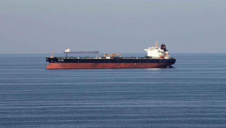 İran Hürmüz Boğazı’nda 3 petrol tankerini hedef aldı