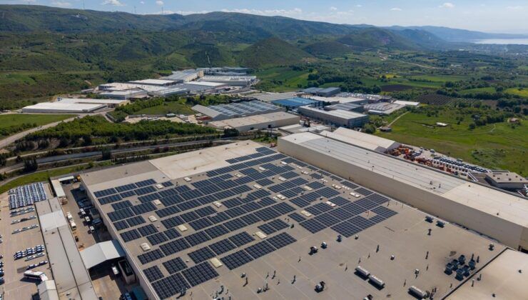 Karsan Bursa fabrikasına kurduğu güneş panelleriyle temiz enerji üretimine başladı