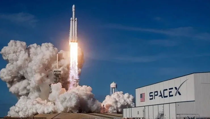 SpaceX, Starship ile 20 Starlink uydusunu uzaya gönderdi