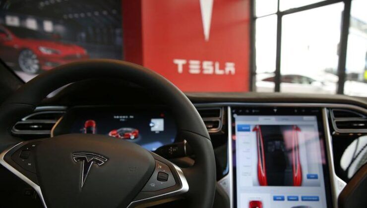 Yapay zeka batırıyor mu: Google ve Tesla’da tarihi kriz