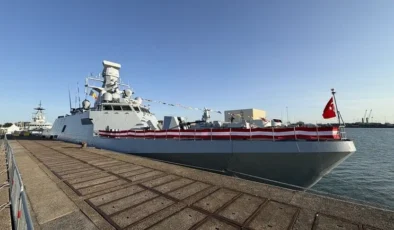 TCG Burgazada Belçika’da ziyaretçilerini ağırlıyor