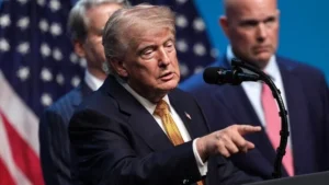 Trump İran’a yönelik büyük saldırı kararını ertelediğini duyurdu