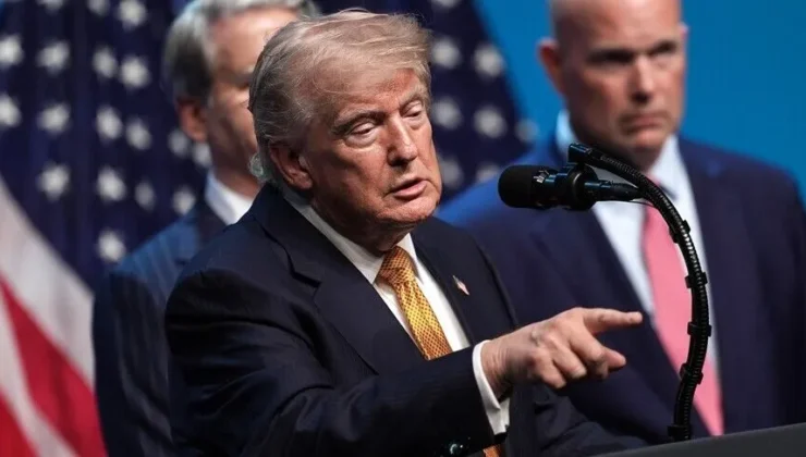 Trump İran’a yönelik büyük saldırı kararını ertelediğini duyurdu