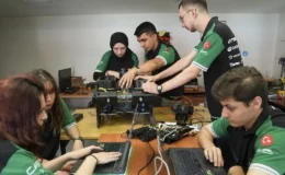 YTÜ’lü öğrencilerden yapay zeka destekli su altı aracı