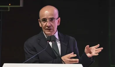 Bakan Şimşek: Turizmde gelirler güçlü kaldı, cari denge desteklendi
