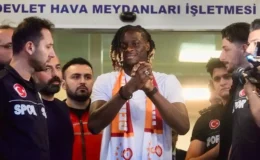 Galatasaray idaresinin transferini planladığı Fransız oyuncu Lesley Ugochukwu İstanbul’a geldi