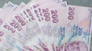 Cüzdanların yeni hakimi: 200 TL'nin payı yüzde 90'a dayandı 3 turk lirasi pul oldu 200 tllik banknot dunyada sonuncu 4ca0