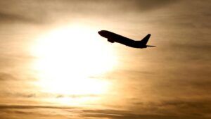 Türk hava sahasında rekor uçuş: Her 14 saniyede bir uçak geçti! 3 ucak reu 2032558