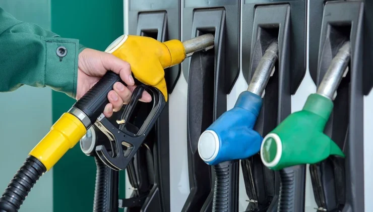 Benzine 1,56 liralık gece zammı: İl il 11 Ağustos güncel akaryakıt fiyatları