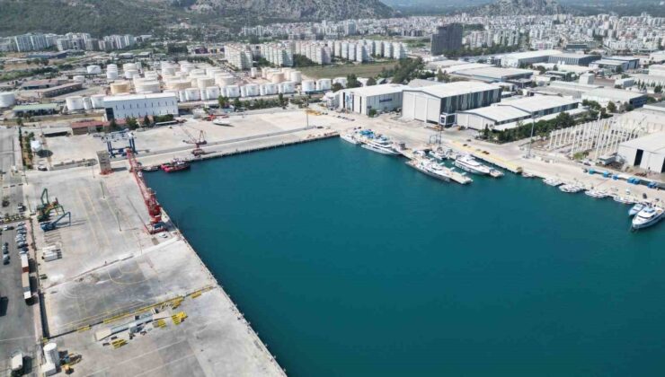 Antalya Serbest Bölgesi ihracatta vites yükseltti