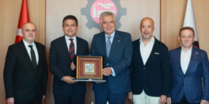 İSO’da seçim mesaisi hızlandı! Güven Karaca’dan Erdal Bahçıvan’a kritik ziyaret