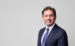Akbank 2030 hedefini erkenden aştı