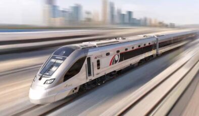 Türk şirketi BAE’nin ilk hızlı tren hattında sahaya indi