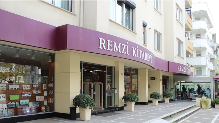 Bağdat Caddesi’nin simge kitabevinden veda