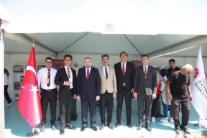 Malazgirt Zaferi etkinliklerinde İletişim Başkanlığı standına yoğun ilgi