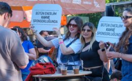 Bir fincan kahveden fazlası: Gençler kimlik satın alıyor