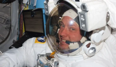 Ünlü NASA astronotu emekli oldu