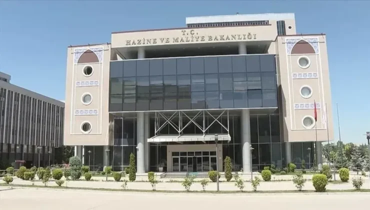 Hazine iki ihaleyle 95,7 milyar lira borçlandı