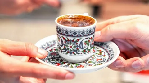 Kırk yıl hatırı var, faydası da bir fincandan fazla