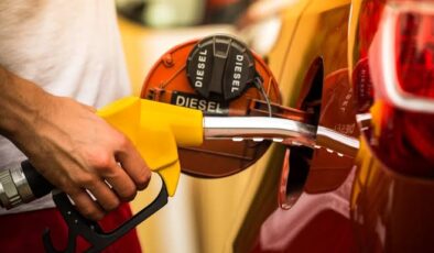 Otomobil pazarında çevreci dönüşüm: Satışların yarısı elektrikli ve hibrit oldu