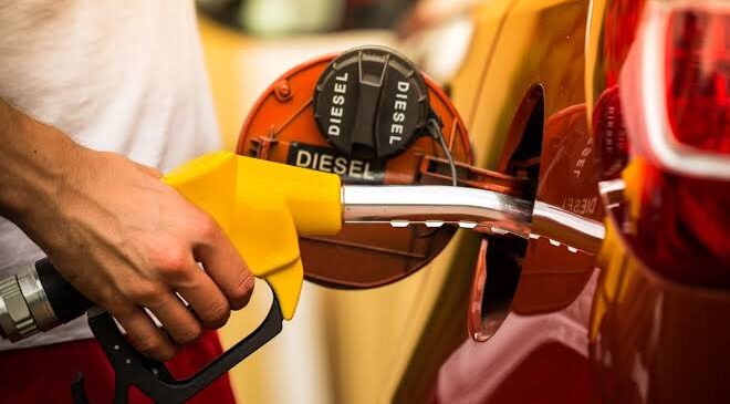 Otomobil pazarında çevreci dönüşüm: Satışların yarısı elektrikli ve hibrit oldu