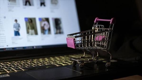 Ticaret satış hacmi yıllık bazda geriledi perakende satışlar tırmandı