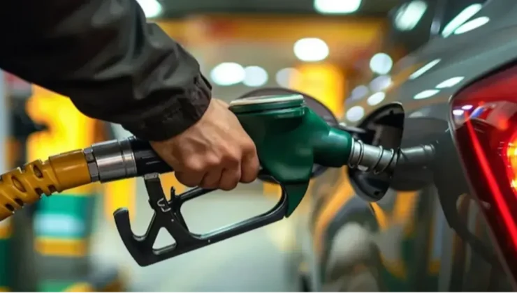 Sürücüler güne zamla uyandı: Motorine büyük artış sonrası tabela rekor kırdı