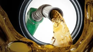 Akaryakıta çifte zam: Motorin 80 lirayı geçti